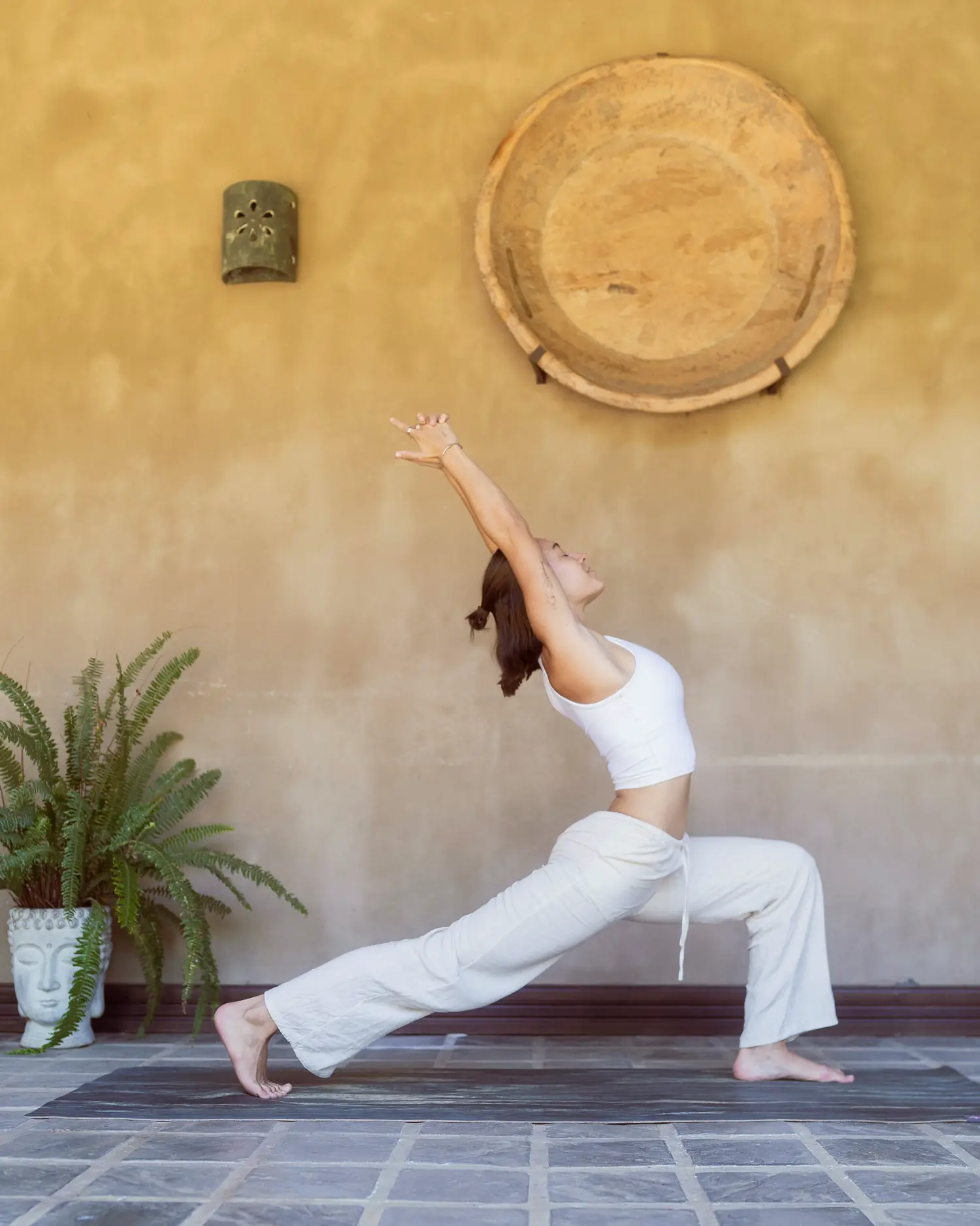 Alexia practicando yoga